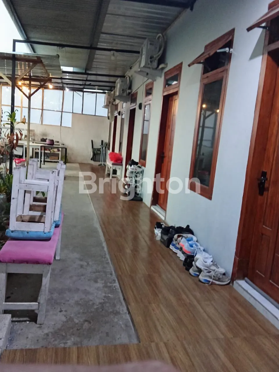 Koridor rumah kos Kepanjen